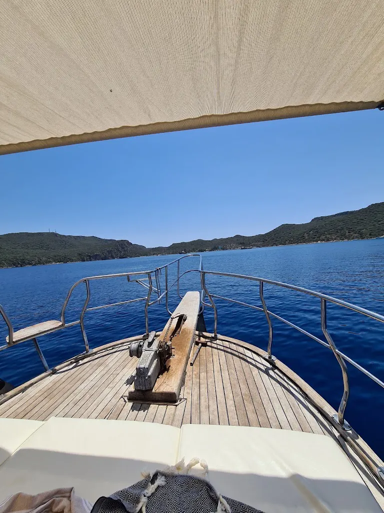 Onur a Boat