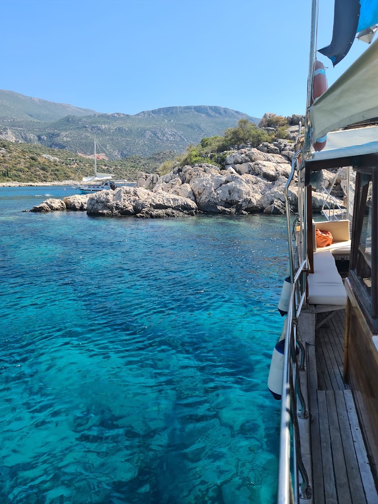 Onur a Boat