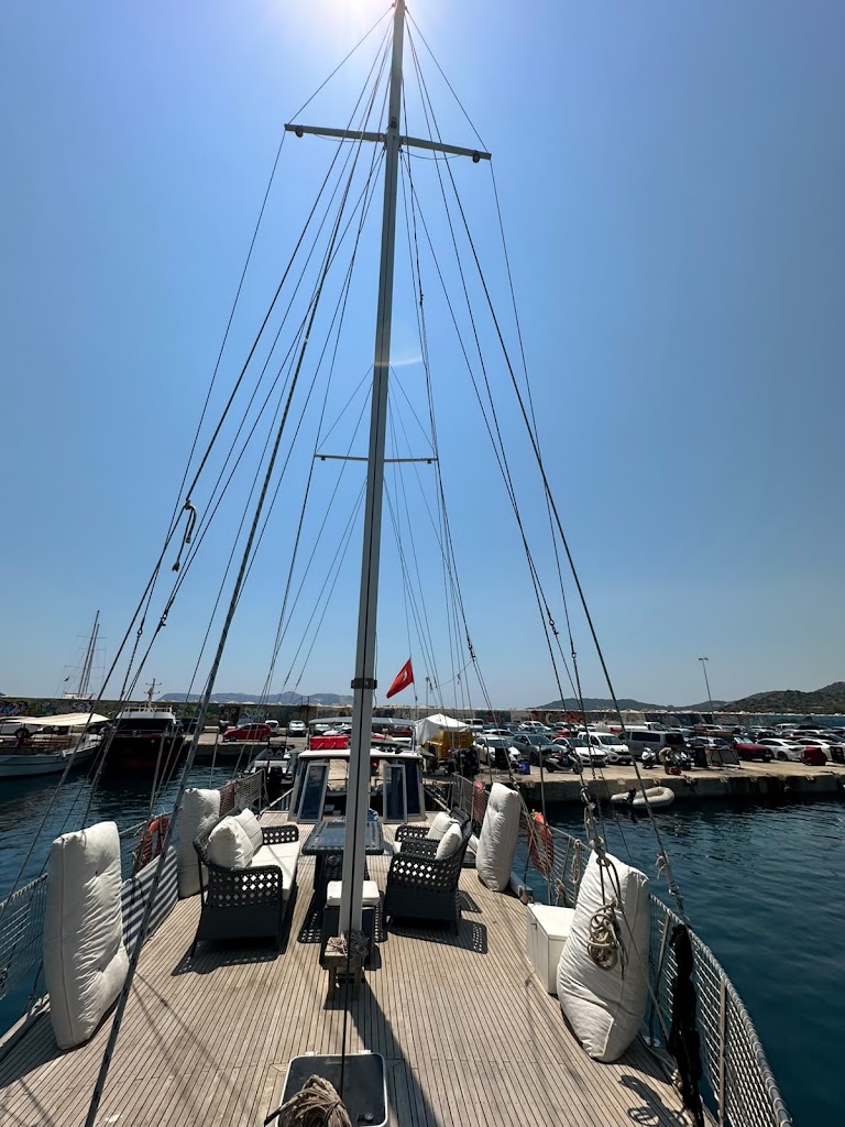 Aslım-Anka Boat