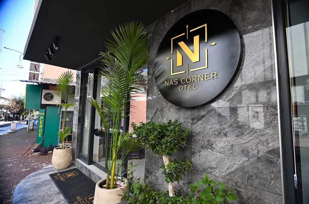 Nas Corner Hotel
