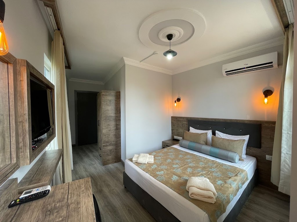 Seven City Hotel