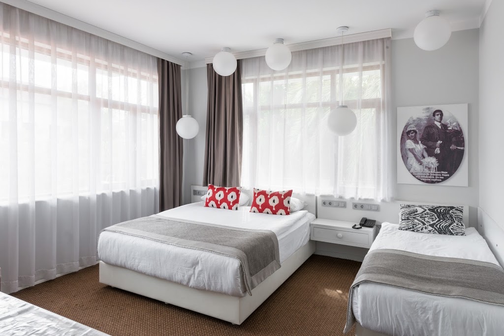 Delight Deluxe Hotel & Spa