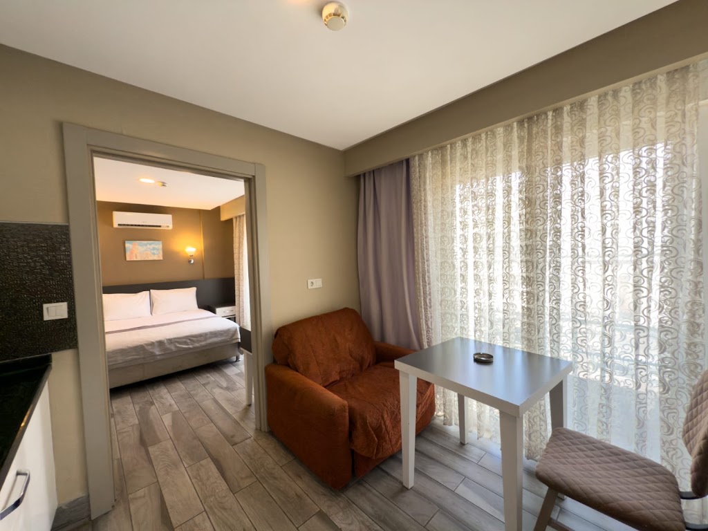 Bone Apart Otel