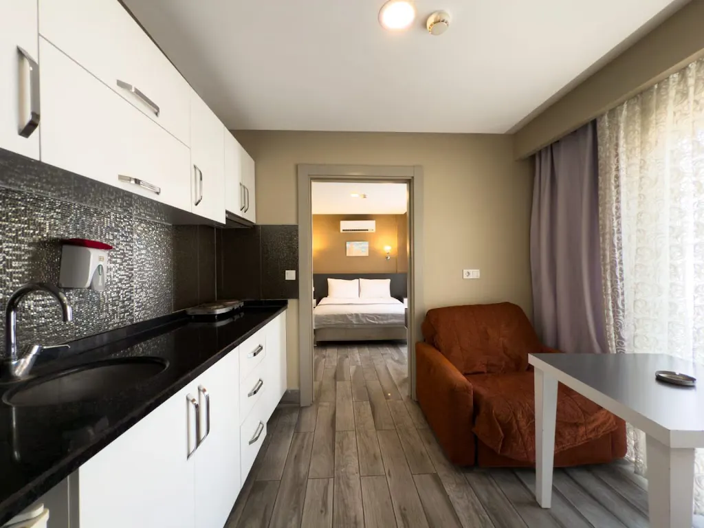 Bone Apart Otel