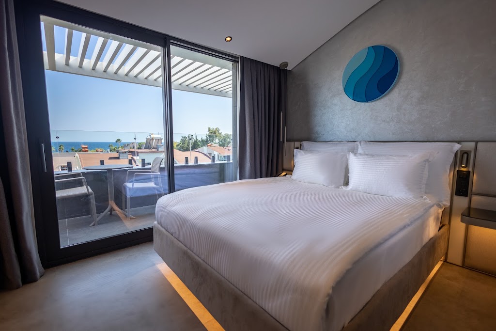 Four Hills Hotel