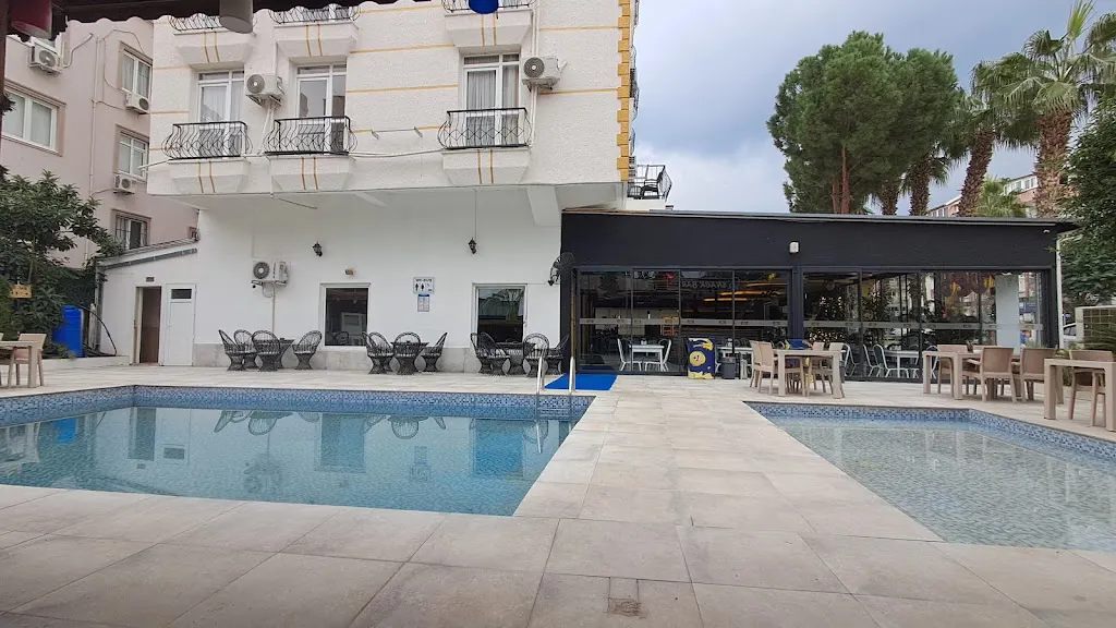 Far Life Hotel