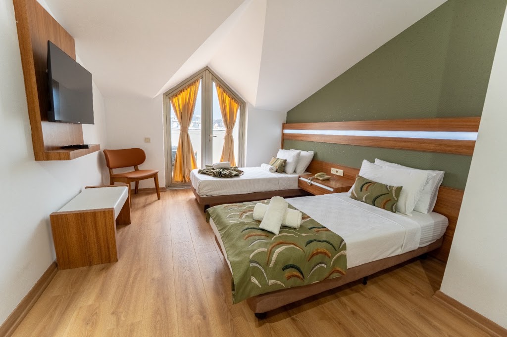 La Brisa Hotel