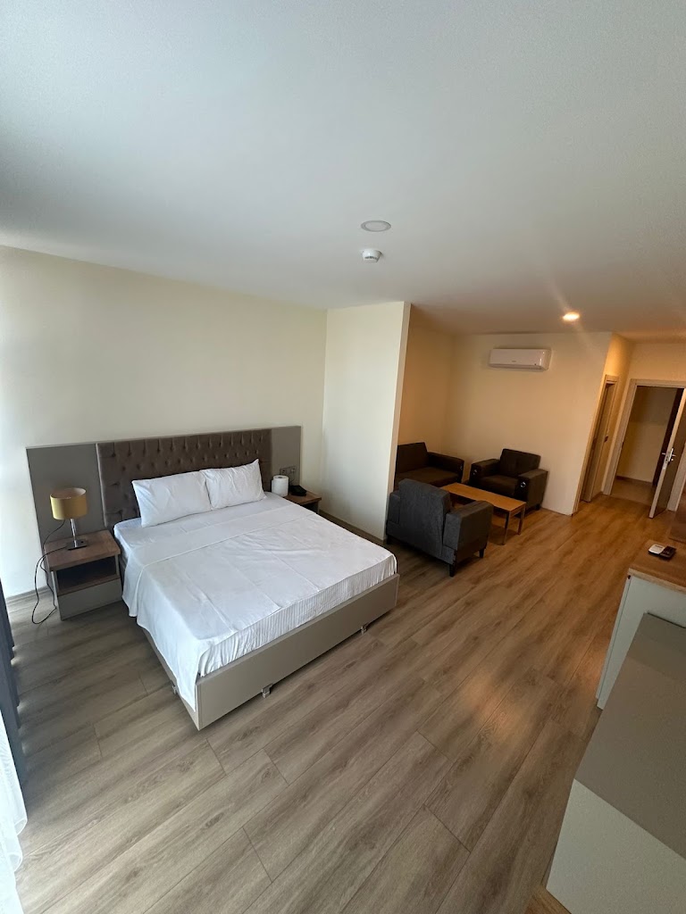 Lara Cadde Hotel