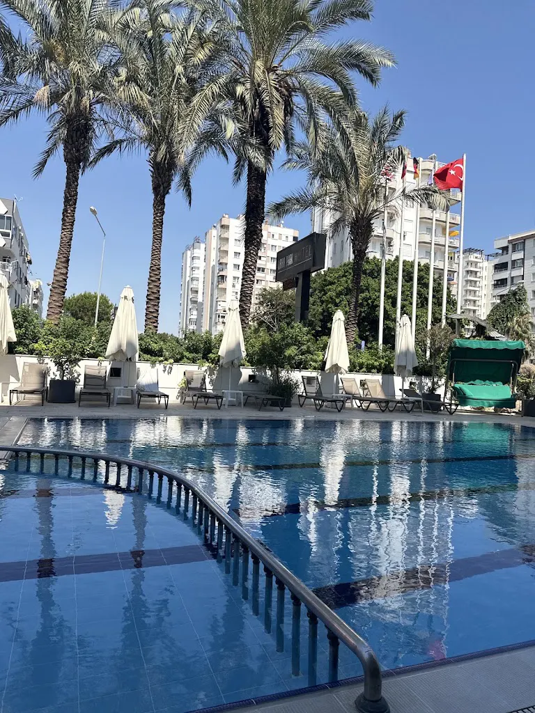 Lara Park Hotel