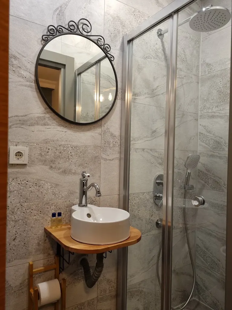 El Mundo Suites