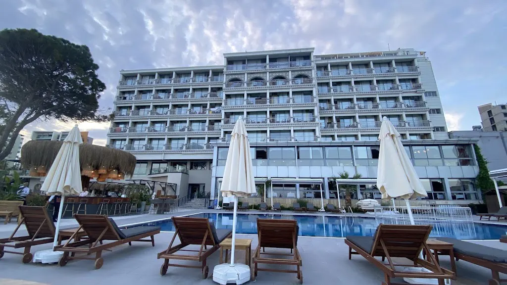 Lara Hotel