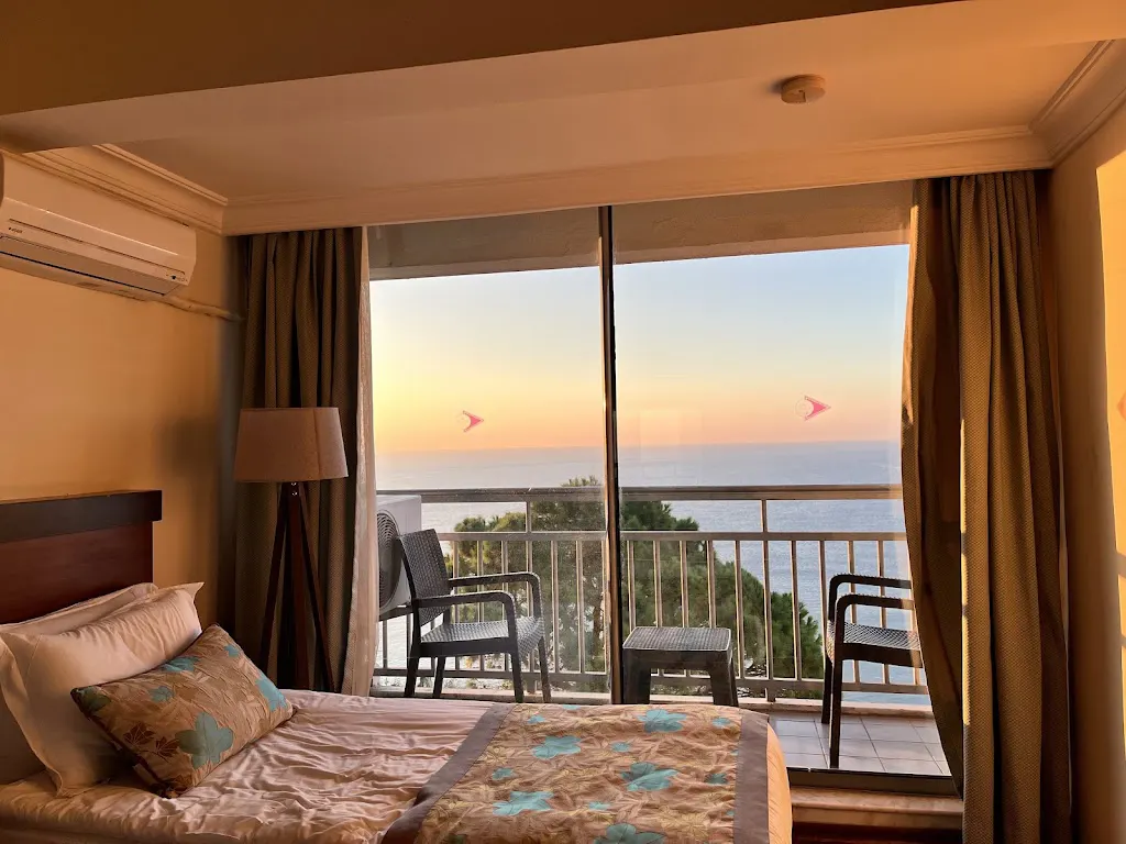Lara Hotel