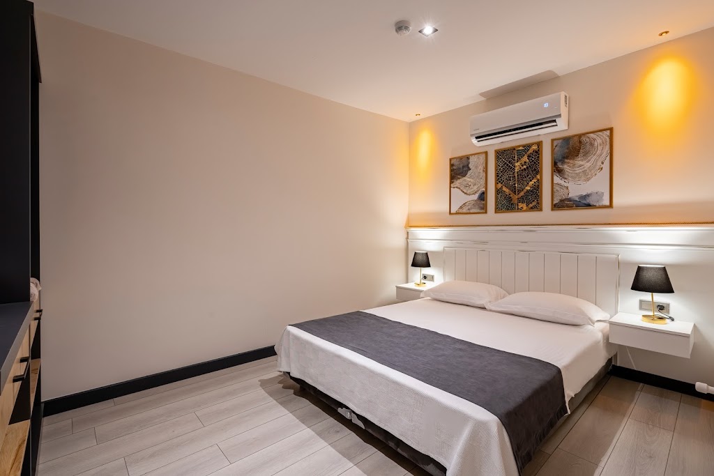 Eluxio Suite Hotel