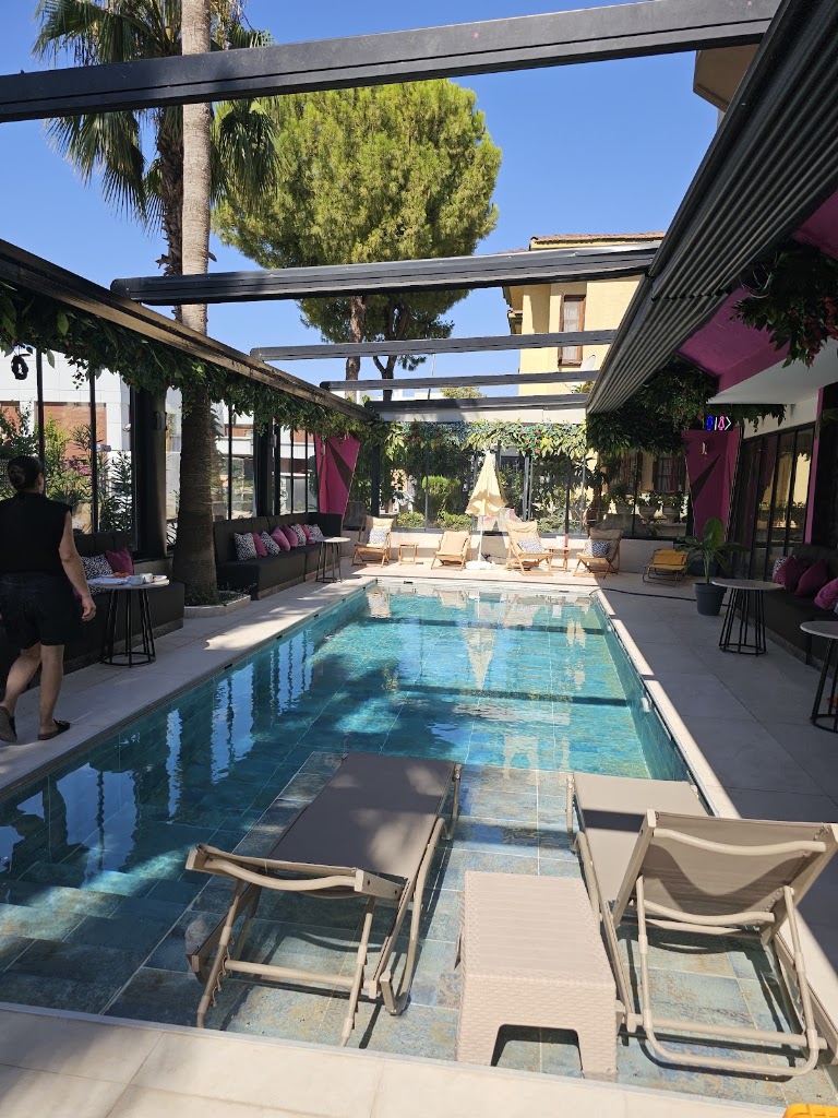 Ola Hotel