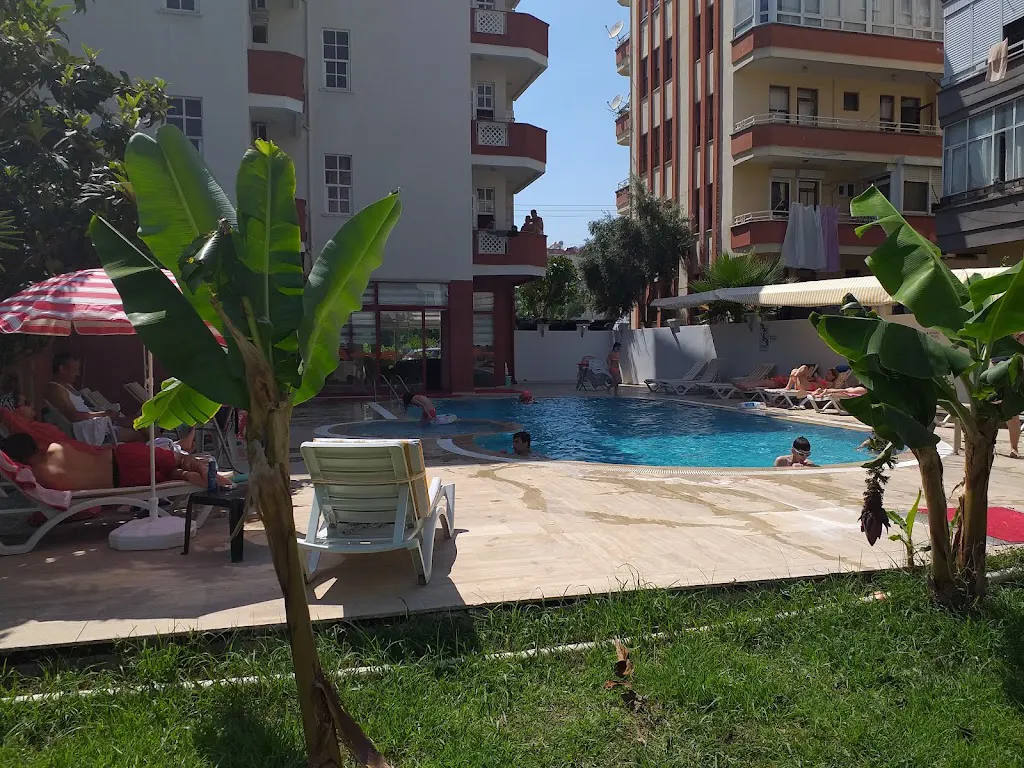 Cozmina Apart Hotel