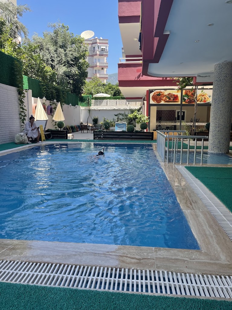 Twin Apart Hotel