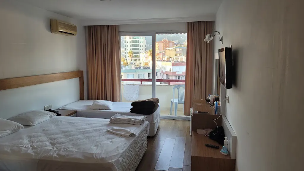 Diamore Hotel