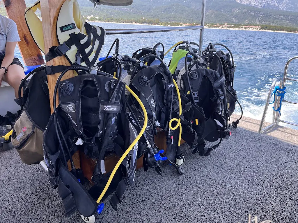 Blue World Diving Center