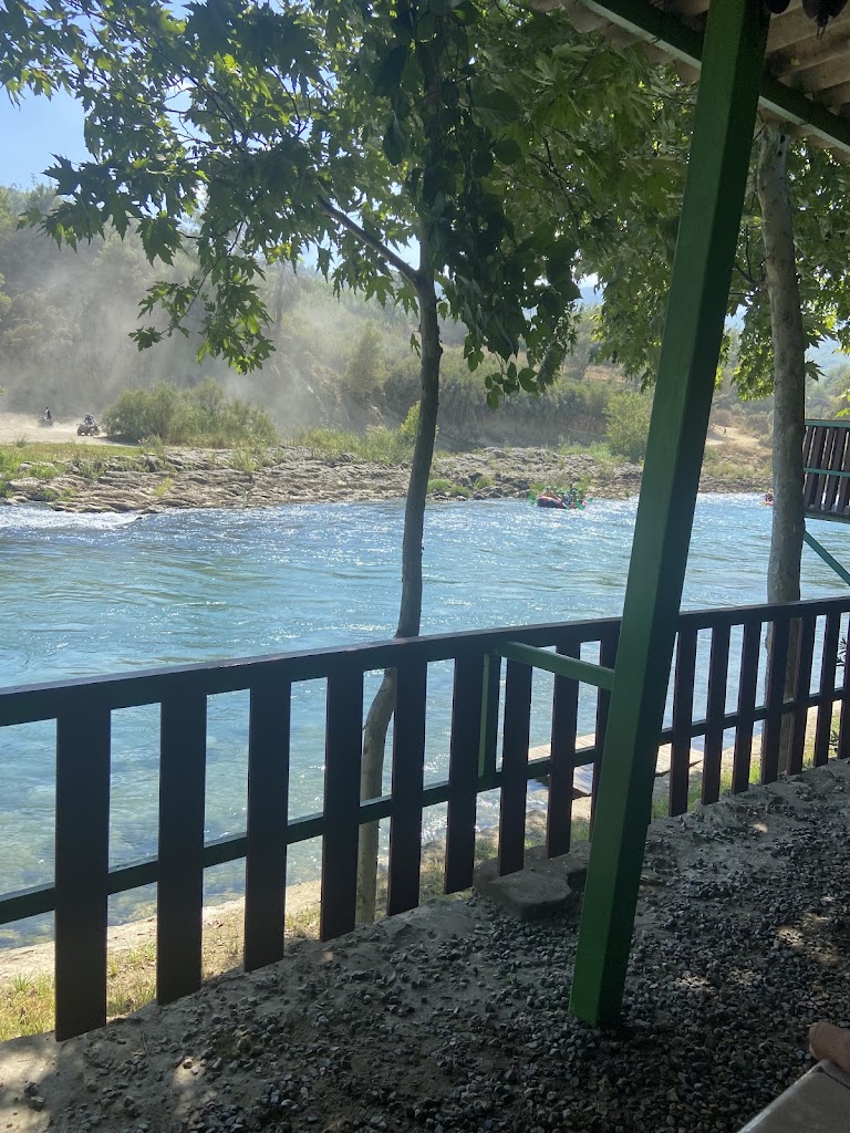 Flamingo Rafting & Restaurant