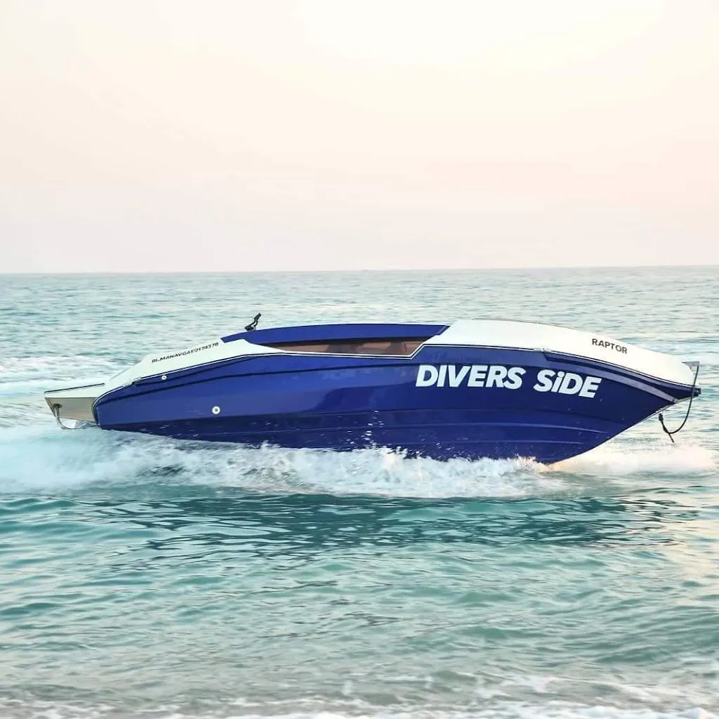 Divers Side Diving Center