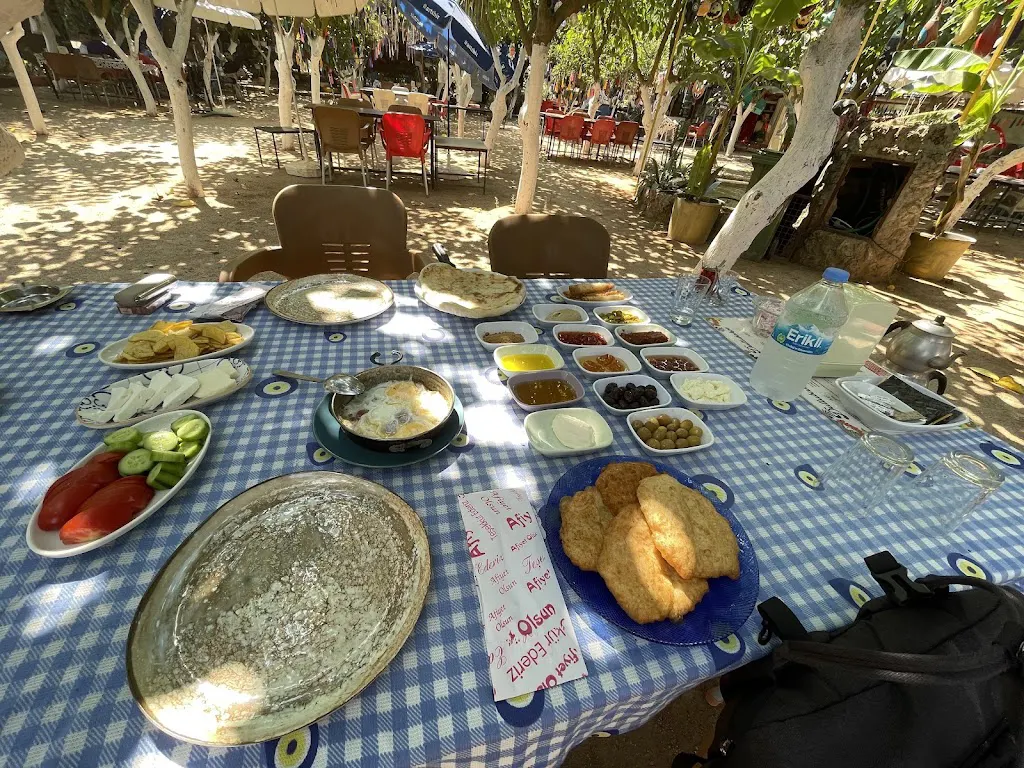 Dutlu Bahçe KÖY Kahvaltisi VE Mangal