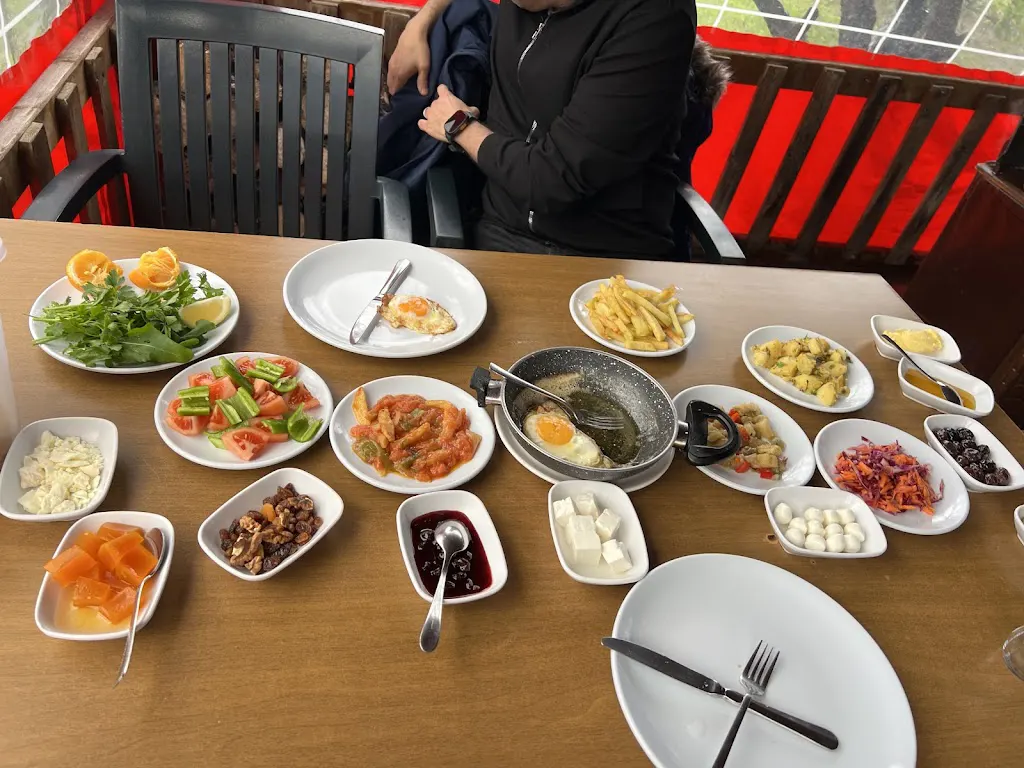 Fatma Abla Köy Kahvaltısı