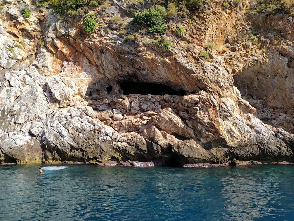 Aşıklar Mağarası