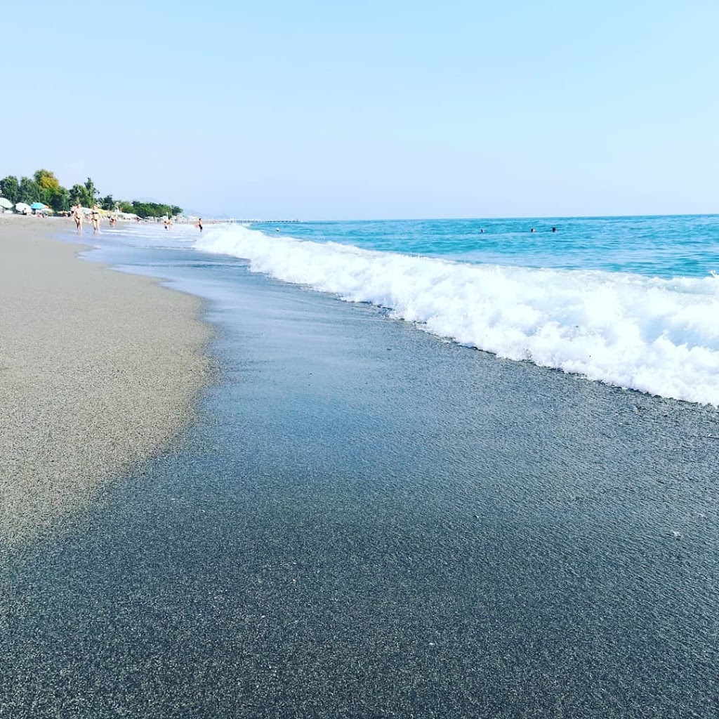 Tosmur. Beach