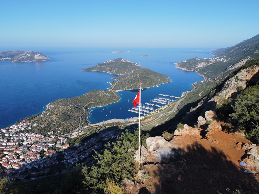 Uyuyan Dev, Kaş