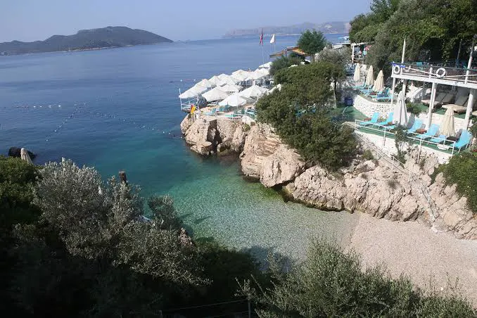 Küçük Çakıl Plajı