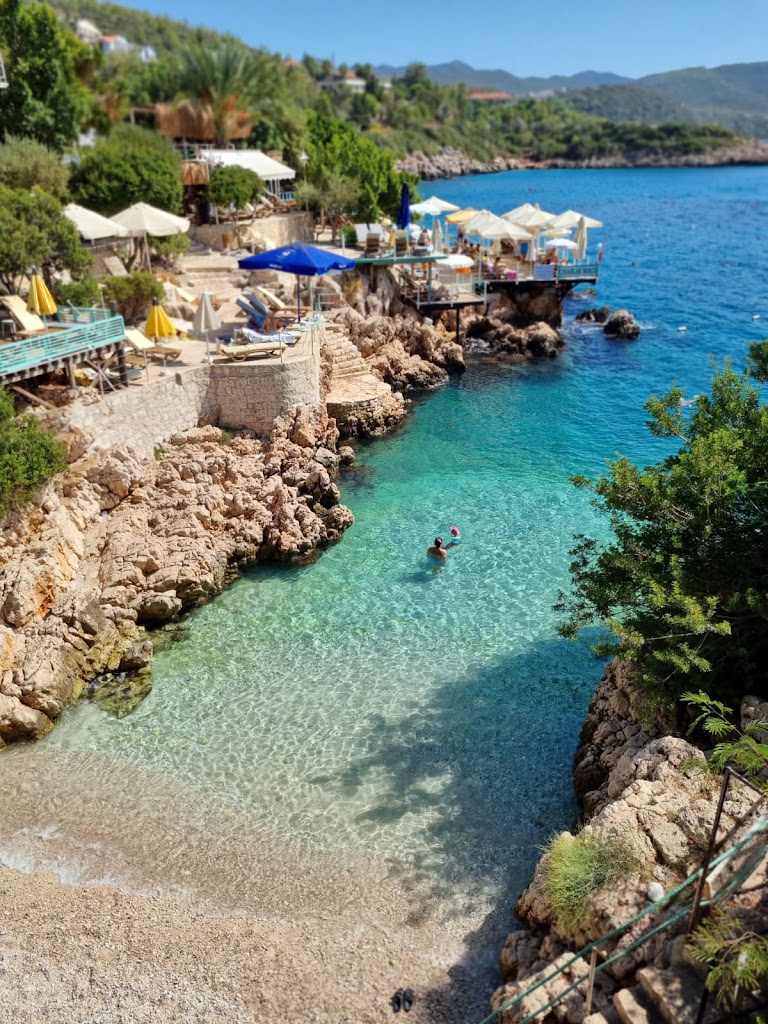 Küçük Çakıl Plajı