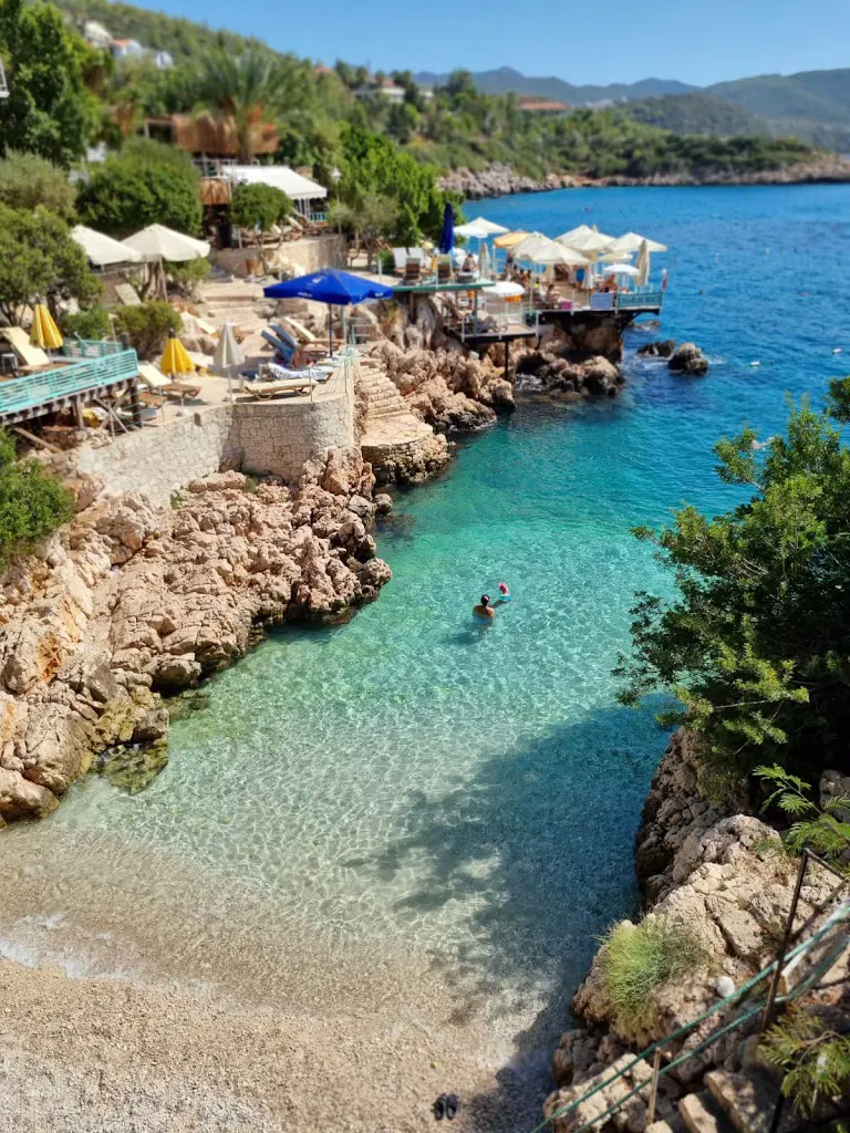 Küçük Çakıl Plajı