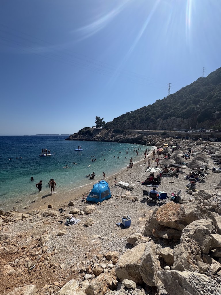 Seyrek Çakıl Plajı