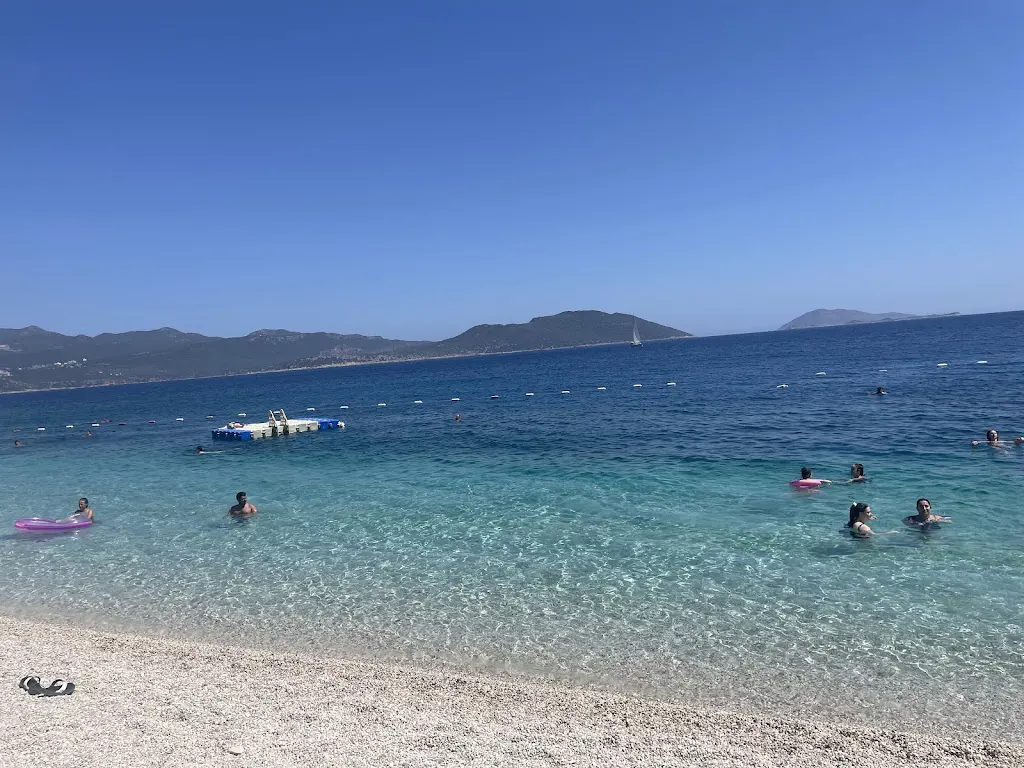 Seyrek Çakıl Plajı