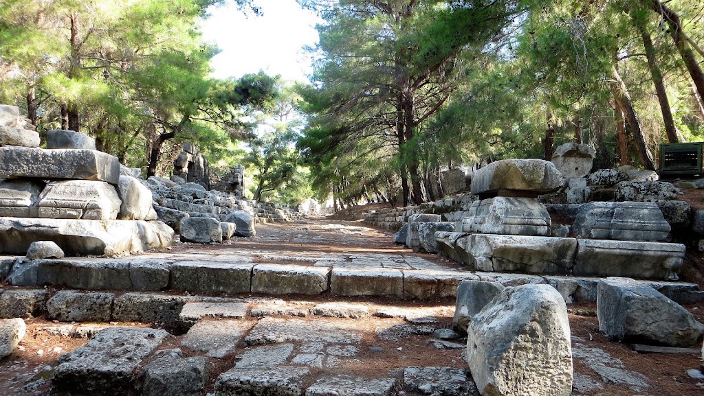 Hadrian Kapısı
