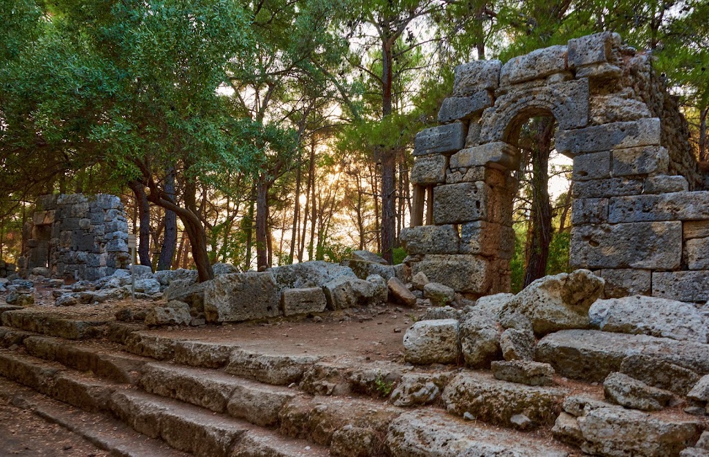 Phaselis Tiyatrosu