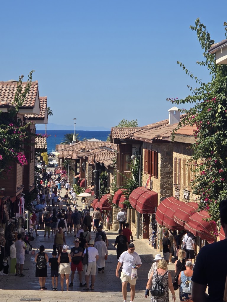 Side Promenade