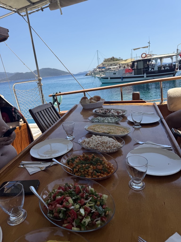 Ercü Boat